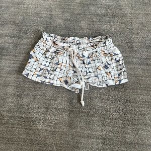 Roxy multi colored shorts